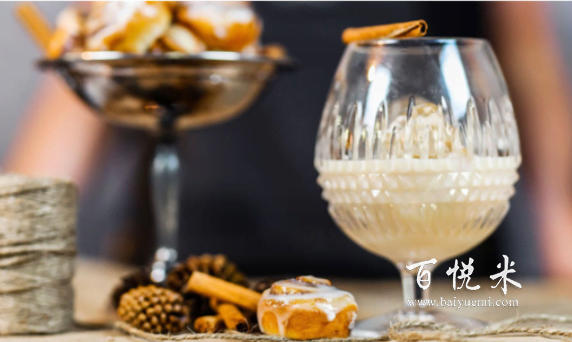 桂皮面包特飲，調(diào)酒方法簡單，滿滿的秋天的味道